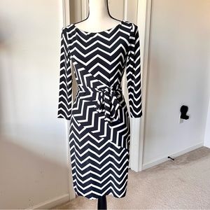 ANN TAYLOR Chevron Print Jersey Knit Side Tie Dress—SZ. XS